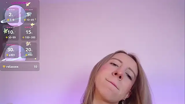 Miiaa doll online show from 10-17-25, 01:35