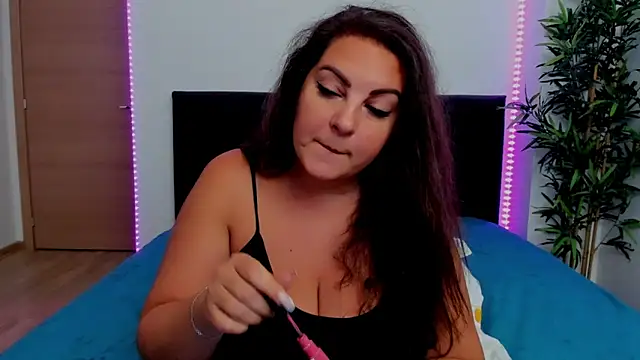 Snapshot of KlaraHope chatting on 10-06-25, 09:34 KlaraHope online show from 10-06-25, 09:34