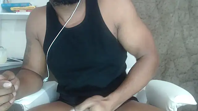 Snapshot of Tecsavy chatting on 12-20-25, 03:19 Tecsavy online show from 12-20-25, 03:19