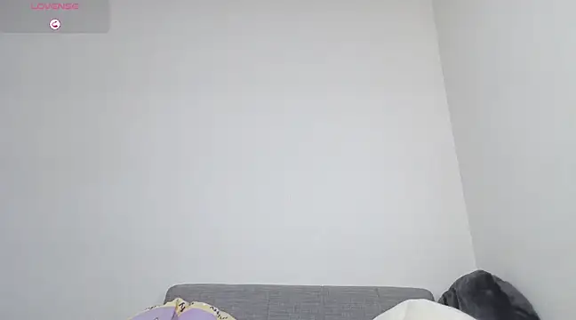 Snapshot of _NOA-chan_ chatting on 02-15-25, 03:17 NOA-chan online show from 02-15-25, 03:17