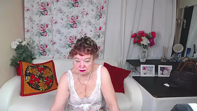 Snapshot of YourHotGranny chatting on 03-03-26, 10:43 YourHotGranny online show from 03-03-26, 10:43