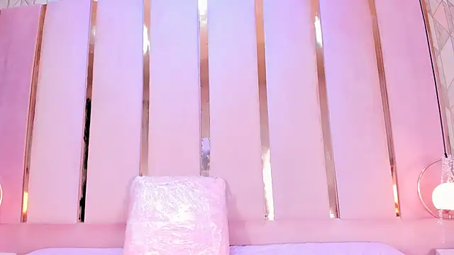 Snapshot of AlinaSweett chatting on 01-31-25, 09:16 AlinaSweett online show from 01-31-25, 09:16