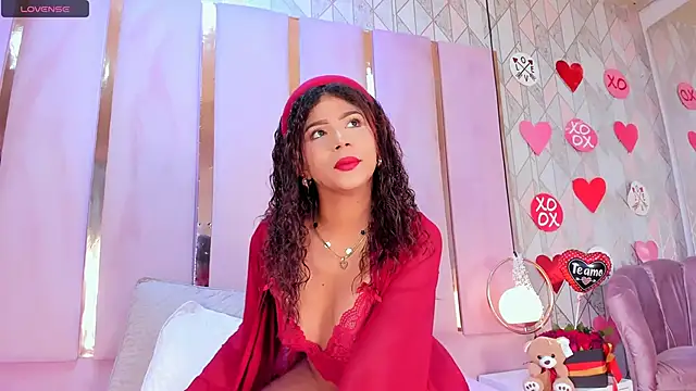 Snapshot of AlinaSweett chatting on 02-14-25, 03:15 AlinaSweett online show from 02-14-25, 03:15