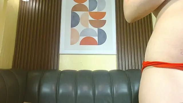 Nicole Ramires online show from 10-14-25, 05:03