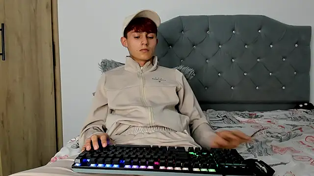 Snapshot of benavides_anthony chatting on 03-01-25, 08:56 benavides anthony online show from 03-01-25, 08:56