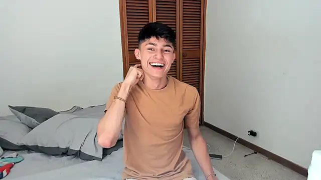 Snapshot of benavides_anthony chatting on 11-22-25, 06:29 benavides anthony online show from 11-22-25, 06:29