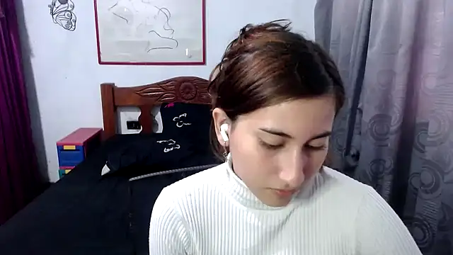 LadyMilk003 online show from 11-12-25, 05:13