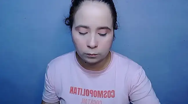 Snapshot of SubLayla01 chatting on 12-06-24, 06:28 SubLayla01 online show from 12-06-24, 06:28