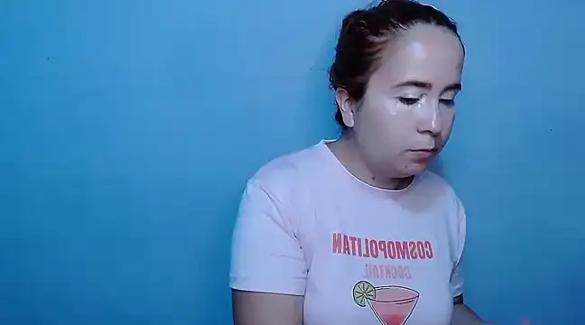 Snapshot of SubLayla01 chatting on 12-21-24, 06:55 SubLayla01 online show from 12-21-24, 06:55