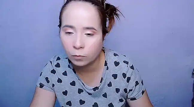 Snapshot of SubLayla01 chatting on 01-08-25, 05:37 SubLayla01 online show from 01-08-25, 05:37