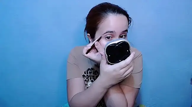 Snapshot of SubLayla01 chatting on 01-10-25, 05:34 SubLayla01 online show from 01-10-25, 05:34