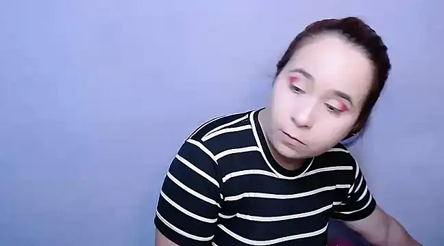 Snapshot of SubLayla01 chatting on 01-24-25, 05:53 SubLayla01 online show from 01-24-25, 05:53