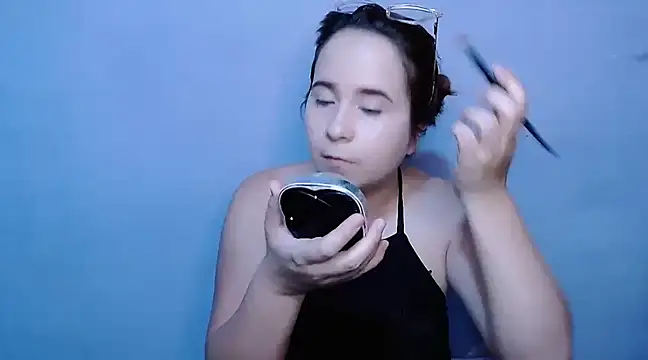 Snapshot of SubLayla01 chatting on 01-29-25, 06:18 SubLayla01 online show from 01-29-25, 06:18