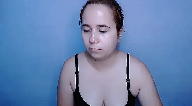 Snapshot of SubLayla01 chatting on 02-08-25, 05:50 SubLayla01 online show from 02-08-25, 05:50