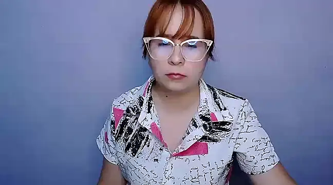 Snapshot of SubLayla01 chatting on 02-13-25, 09:17 SubLayla01 online show from 02-13-25, 09:17