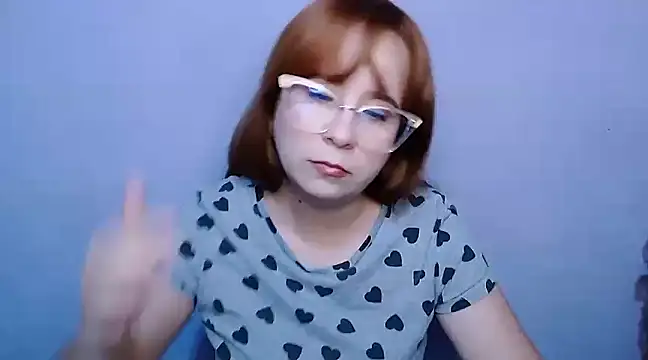 Snapshot of SubLayla01 chatting on 02-15-25, 08:43 SubLayla01 online show from 02-15-25, 08:43