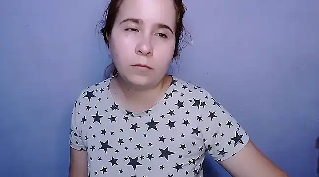 Snapshot of SubLayla01 chatting on 02-19-25, 06:00 SubLayla01 online show from 02-19-25, 06:00