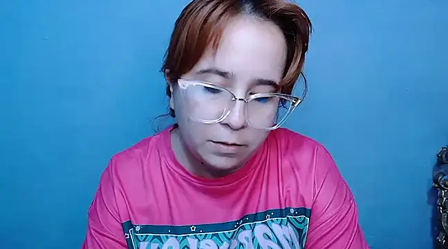 Snapshot of SubLayla01 chatting on 02-28-25, 05:59 SubLayla01 online show from 02-28-25, 05:59