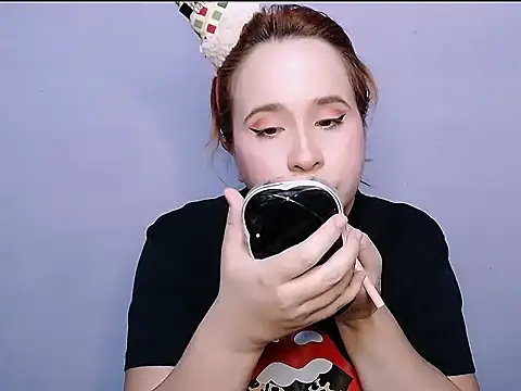 Snapshot of SubLayla01 chatting on 09-09-25, 05:34 SubLayla01 online show from 09-09-25, 05:34