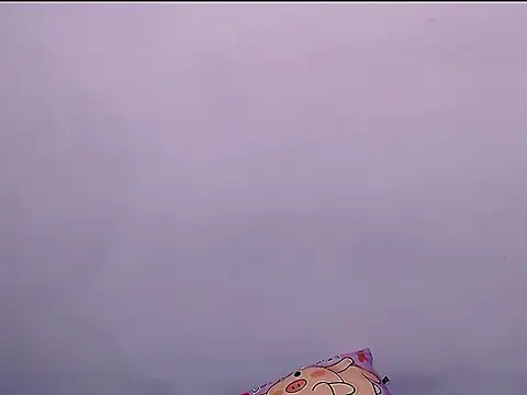 Snapshot of SubLayla01 chatting on 10-20-25, 05:13 SubLayla01 online show from 10-20-25, 05:13