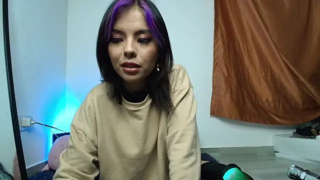 Snapshot of Alicia_Ortiiz chatting on 03-02-25, 12:20 Alicia Ortiiz online show from 03-02-25, 12:20