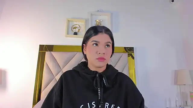 nicole grace0 online show from 09-19-25, 12:06