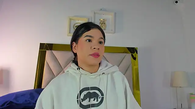 nicole grace0 online show from 10-04-25, 12:03