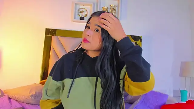 nicole grace0 online show from 11-21-25, 11:42