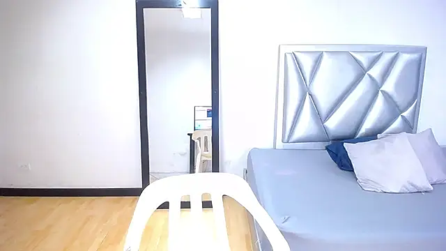 exotic karmella online show from 10-14-25, 08:31