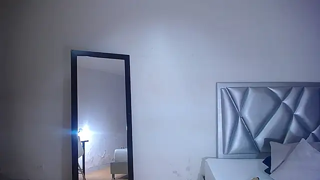 Snapshot of exotic_karmella chatting on 11-22-25, 10:20 exotic karmella online show from 11-22-25, 10:20