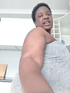 Snapshot of assqueenxx chatting on 03-02-26, 06:47 assqueenxx online show from 03-02-26, 06:47