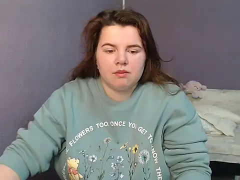 Snapshot of so_shy chatting on 10-17-25, 07:00 so shy online show from 10-17-25, 07:00