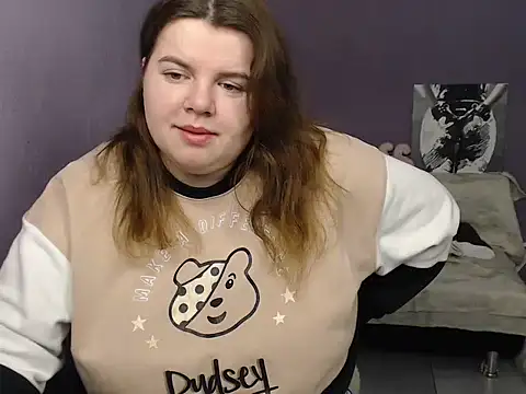 Snapshot of so_shy chatting on 10-29-25, 07:43 so shy online show from 10-29-25, 07:43