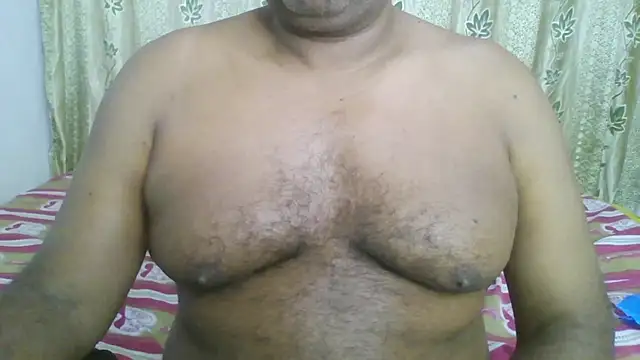 Snapshot of Beargryzzly chatting on 12-15-24, 06:51 Beargryzzly online show from 12-15-24, 06:51