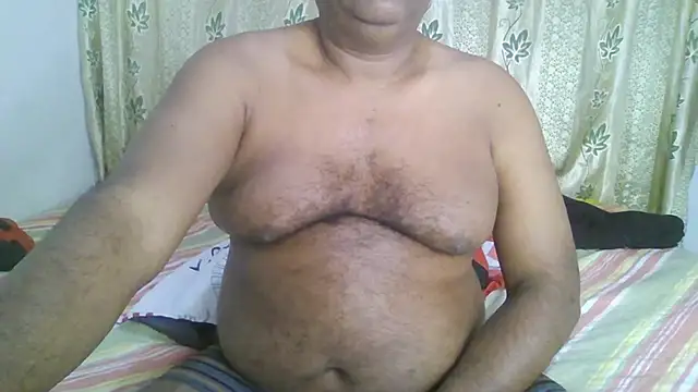 Snapshot of Beargryzzly chatting on 01-23-25, 03:26 Beargryzzly online show from 01-23-25, 03:26