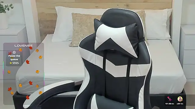 candy summer28 online show from 10-20-25, 07:14