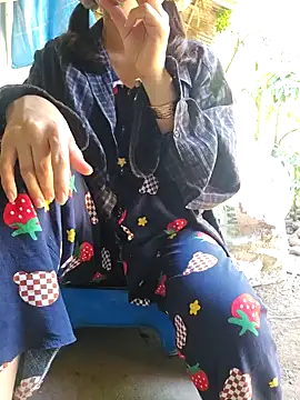 Suri amabel online show from 01-18-25, 04:37