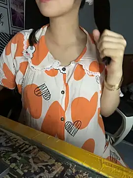 Suri amabel online show from 01-18-25, 12:47