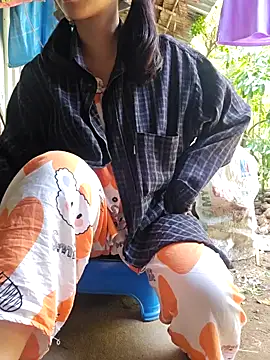 Suri amabel online show from 01-19-25, 04:44