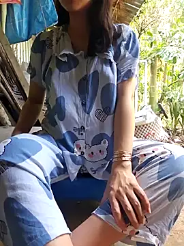 Suri amabel online show from 02-16-25, 04:31