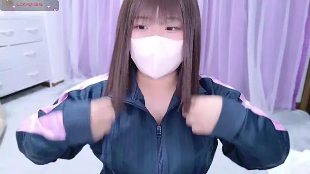 Snapshot of _mirai0917 chatting on 12-17-24, 11:05 mirai0917 online show from 12-17-24, 11:05