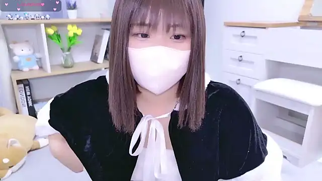 Snapshot of _mirai0917 chatting on 12-19-24, 12:01 mirai0917 online show from 12-19-24, 12:01