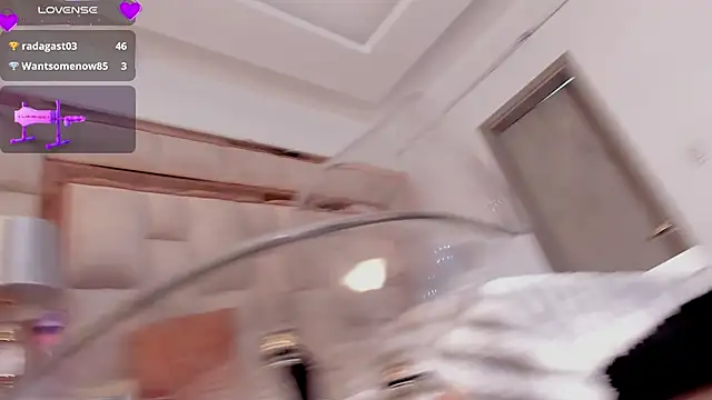 AnnWeltt online show from 12-07-24, 03:14