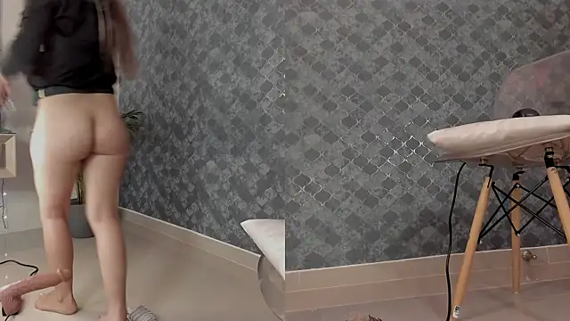 AnnWeltt online show from 12-15-24, 12:18