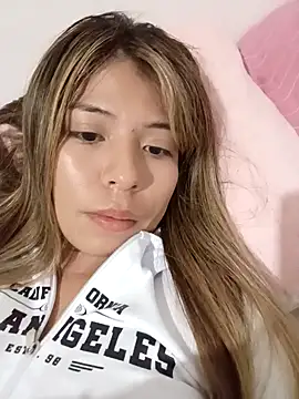 AnnWeltt online show from 12-28-24, 01:18