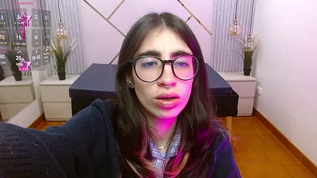 LenaRoses online show from 11-19-25, 05:02