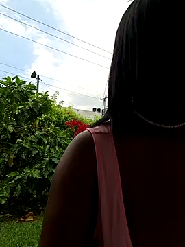 HanaThompson online show from 10-31-25, 06:09