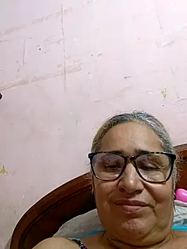  candi online show from 10-12-25, 01:04