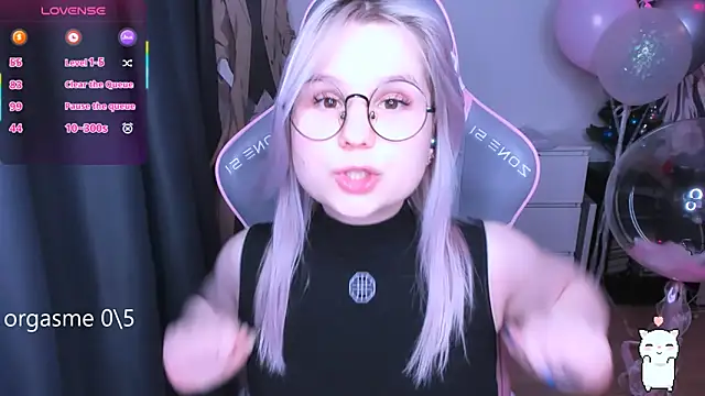 Snapshot of miray_kuriyama123 chatting on 02-13-26, 01:01 miray kuriyama123 online show from 02-13-26, 01:01