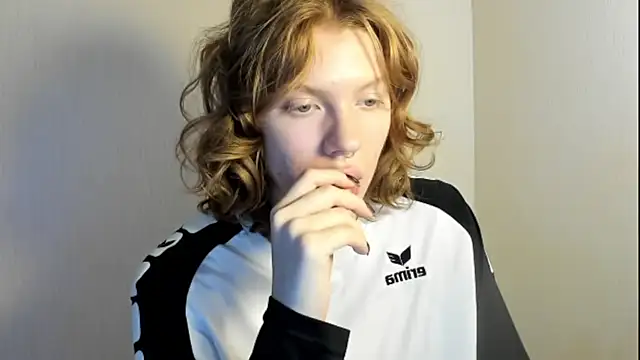 StellaDavis online show from 11-05-25, 09:09